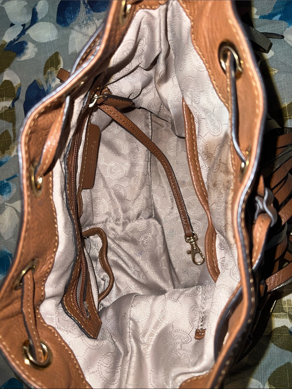 Michael Kors Brown Leather Fringe Shoulder Bag with Gold-Tone Accents - Picture 4 of 4